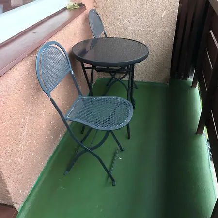 Apartament Julie 2 *