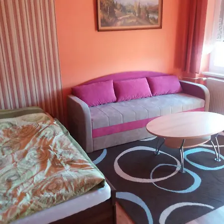 Julie 2 Janske Lazne