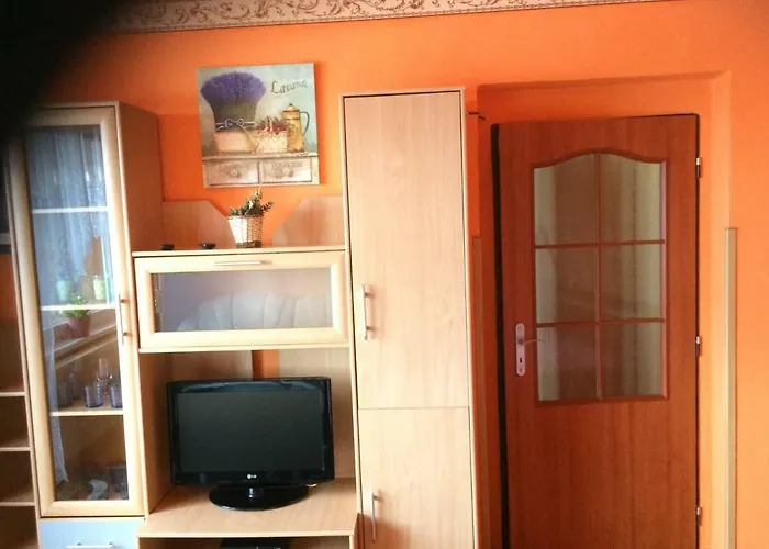 Apartament Julie 2 *