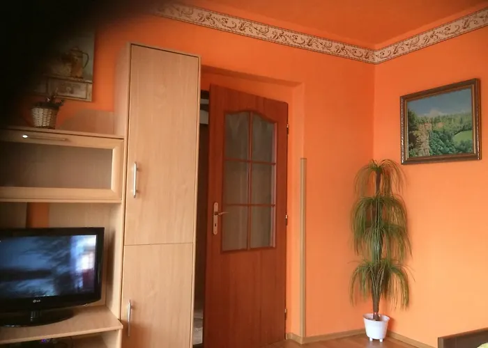 Apartament Julie 2 *